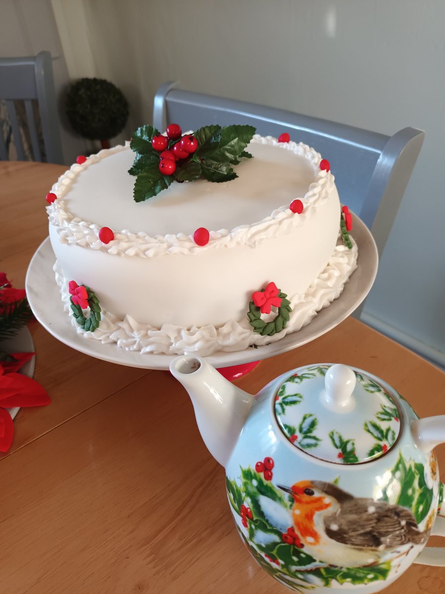 Marylaw59112593's tweet image. The Christmas cake is sorted anyway 😁 🎄❤️🎄❤️🎄❤️