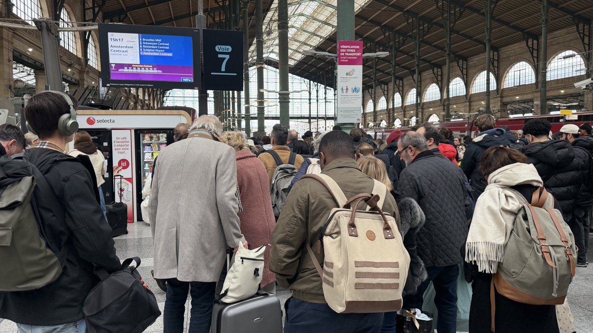 satofishi's tweet image. One night in Antwerp.

Eurostar 9357 from Paris Gare du Nord to Antwerpen-Centraal. 362 km in 2h10m. With one intermediate stop at Brussels-Midi. This is my 857th high-speed train ride. It is also my 6th visit to Belgium. 🇫🇷🚄🇧🇪
