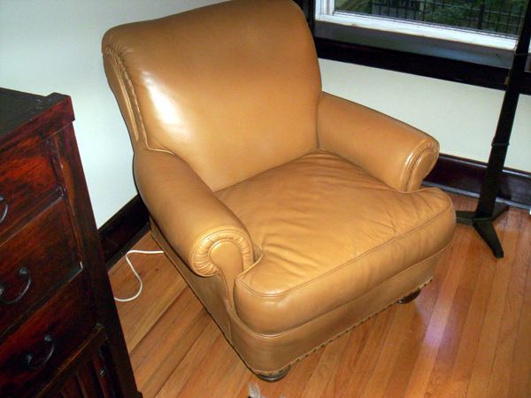 ColorGlo's tweet image. Color Glo's leather re-dyeing process is centered on safety and effectiveness, utilizing proprietary, water-based products that are environmentally sound, non-flammable, and odor-free.