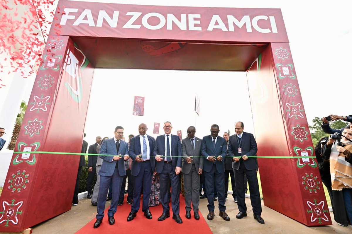 DiplomaciaM's tweet photo. El Sr. Nasser Bourita y el Presidente de @FRMFOFFICIEL, Sr. Fouzi Lekjaa, en presencia del Dr. Patrice Motsepe, Presidente de @CAF_Online, procedieron a la inauguración de la Fan Zone #AMCI, dedicada a los estudiantes y graduados internacionales de la cooperación de Marruecos https://t.co/LSlrLN6R6L