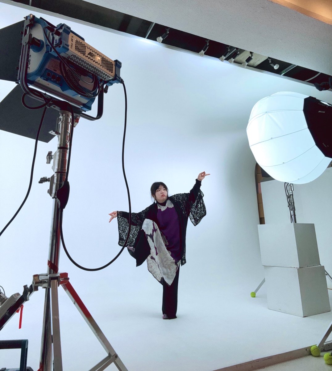 renakaneta's tweet photo. っしゃ！今日は室内で撮影だぁぁあ！！笑

※   極寒の外ロケを乗り越えた←

PS. 日本って、もしかして冬？ https://t.co/U8TMJHasY1