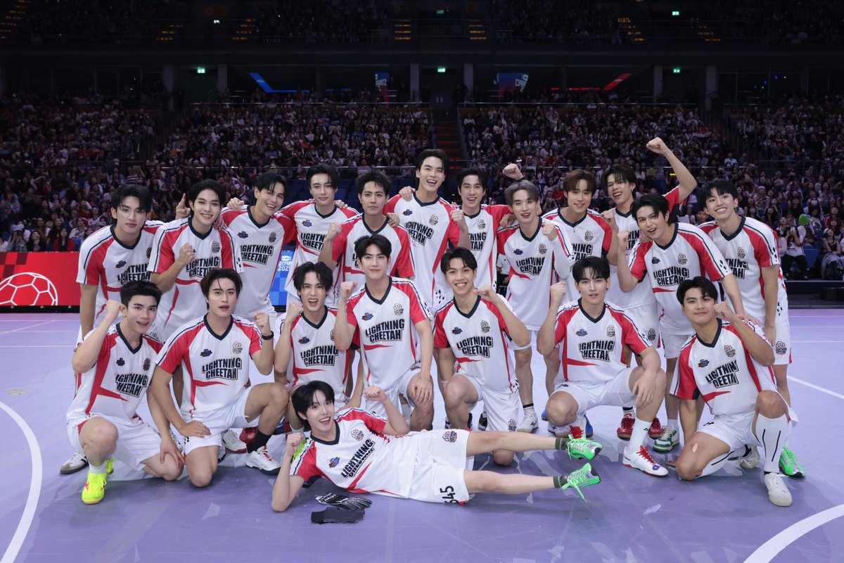 แก๊งนักเตะ ⚽️

#flukejeee 
#GMMTVStarlympics2025
<a href="/Flukejeee/">ฟลุ๊คจี(แอคจริง1000%)</a>