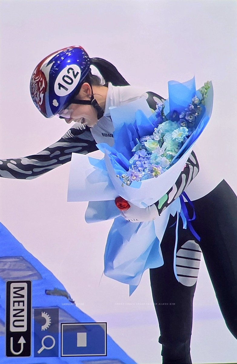 자랑스러운 나의 선수 아랑아 치열했던 너의 청춘은 내 마음속에서 영원히 살아갈거야 정말 많이 수고했어 나의 자랑💗