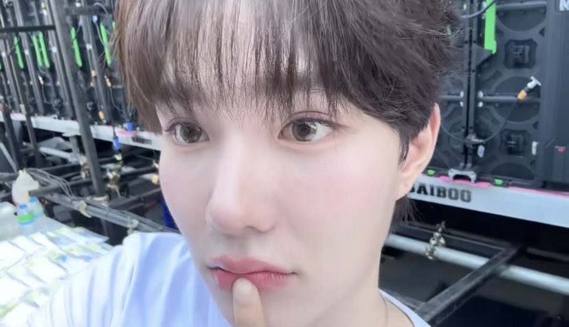 NAMPINGNAPAT X 500K 🐰🤍

congrats คับน้ำปิงน้ำปุ๋ง! ขอให้บ้านกาตุ่ยหลังนี้รายล้อมไปด้วยความรักจำนวนมาก มีคนมาลูบหัวเกาคางน้ำปิงเย้อเย้อ เบิ้บบูคับอ้วร 🍒✨

#HalfMillionLoveNP
#nampingster <a href="/nampingnapat/">Namping</a>