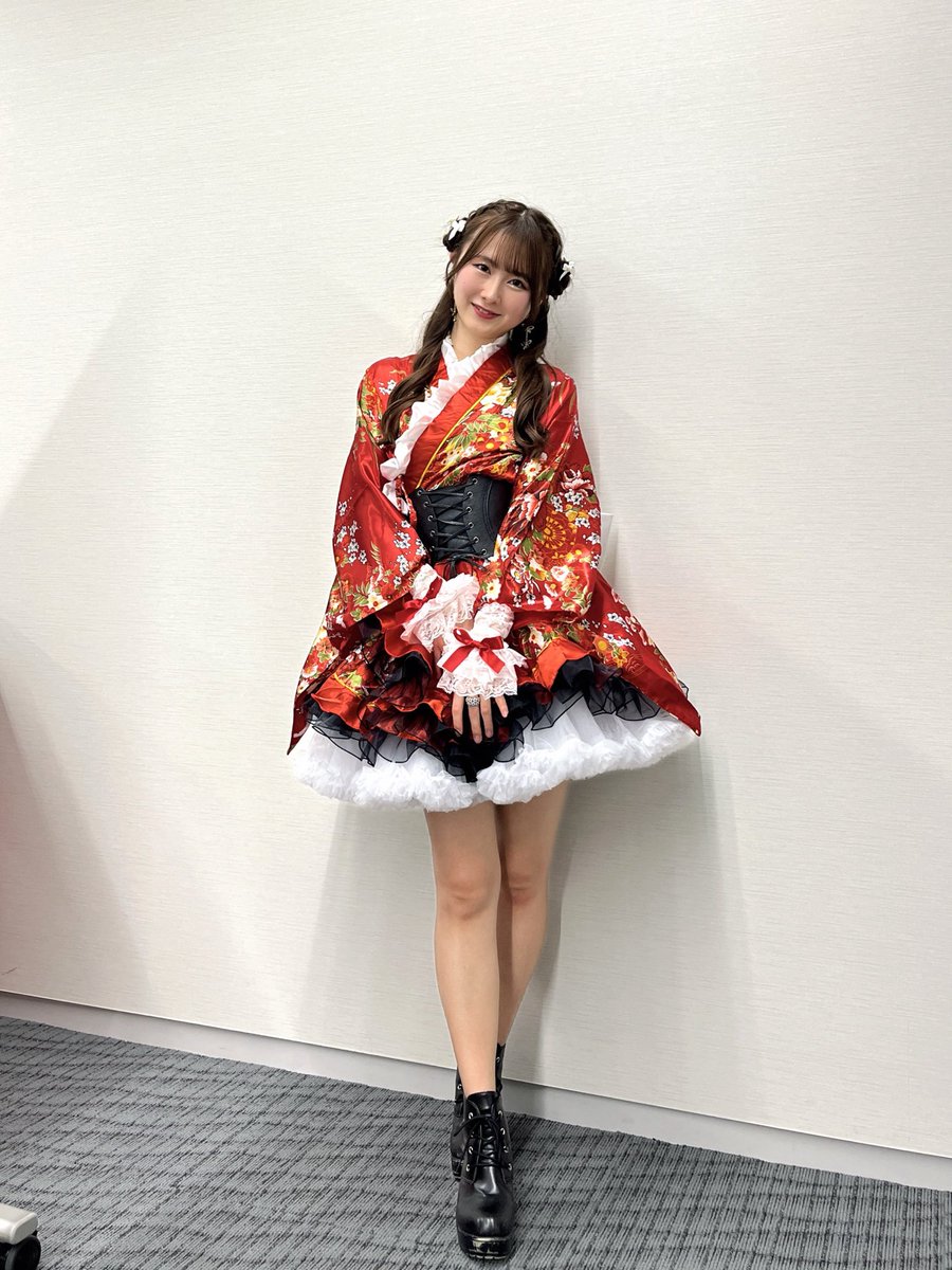 yuiyui_sph's tweet photo. 本日はお城EXPO2025@パシフィコ横浜ノースにて「大奥シスターズ」として江戸城を応援してきました🏯🎌
と���も大きなイベントでこのような機会をいただけてとても光栄でした⭐️
江戸に合わせて新衣装❤️👗 https://t.co/CMBjxZHAhz