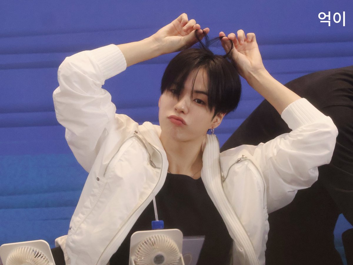 yoonohgi723's tweet image. 251220 

🐶🎀

#JAEHYUK #재혁 #윤재혁