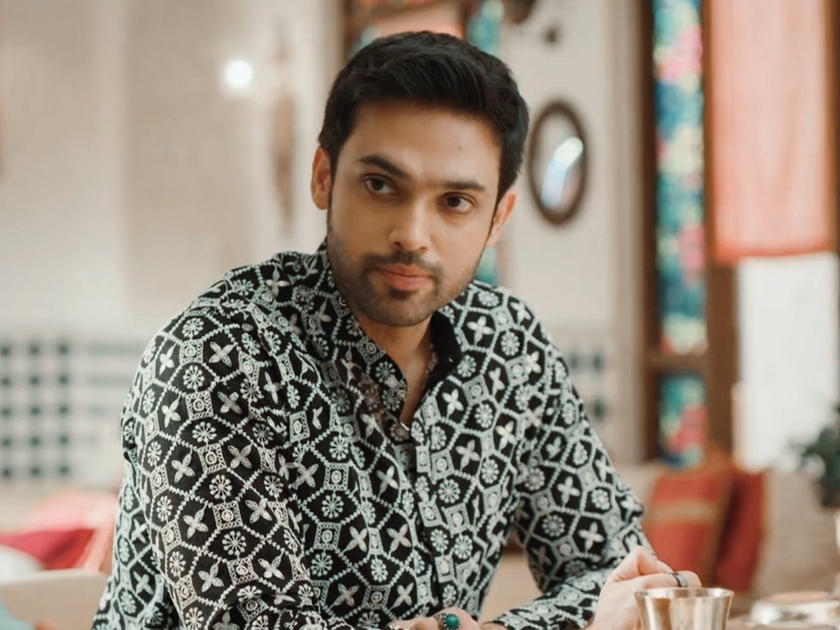 He looks soooo fine. 🖤🔥

{#ParthSamthaan • #MahidNiyazi • #SeherHoneKoHai}