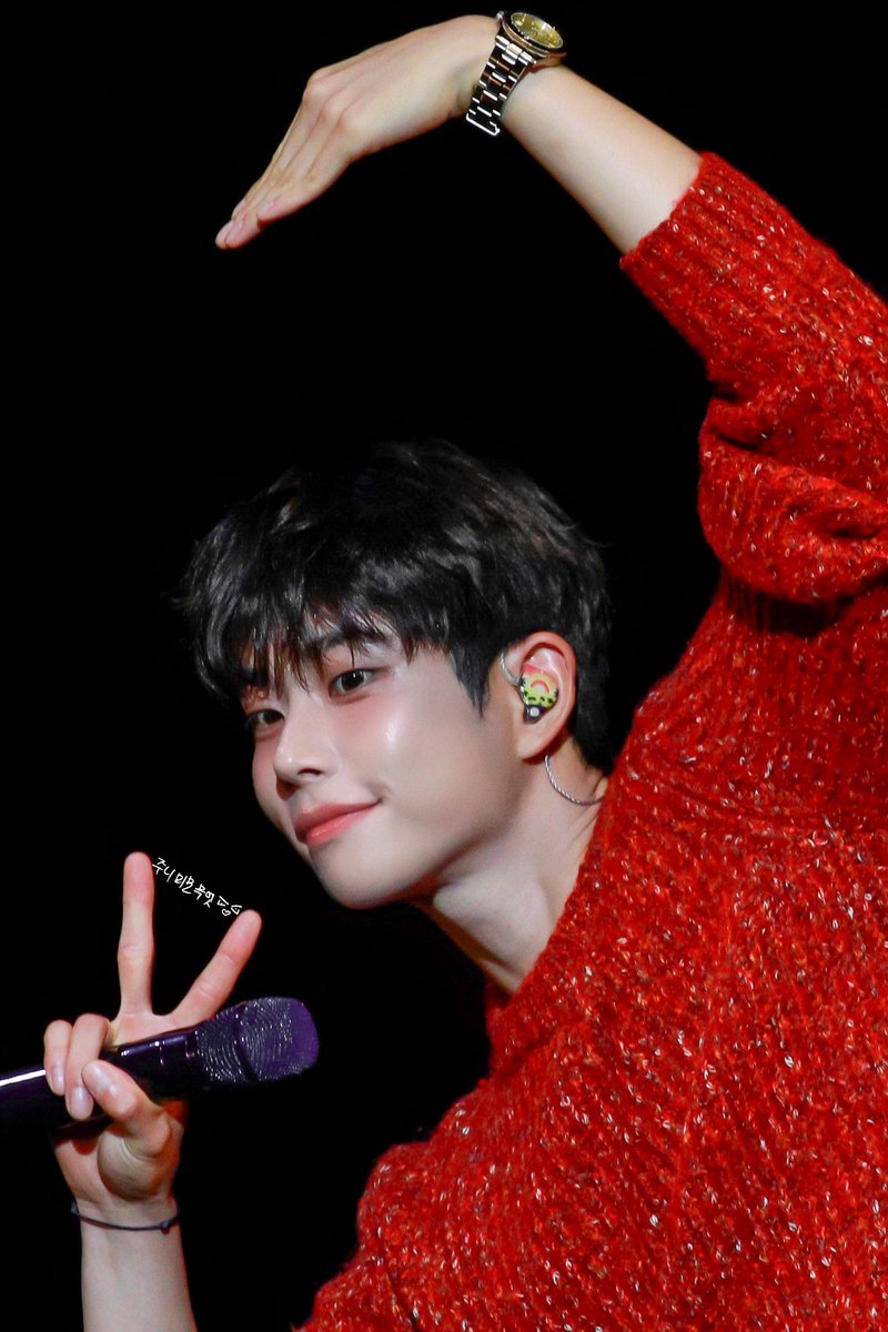 MJ__heart's tweet image. 251220 
MJ 1st FANMEETING IN JAPAN : White Christmas

명주니랑 네컷 찍을 사람~~~

(저요저요🙋🏻‍♀️🙋🏻‍♀️💕
#김명준 #엠제이 #MJ #아스트로 #ASTRO