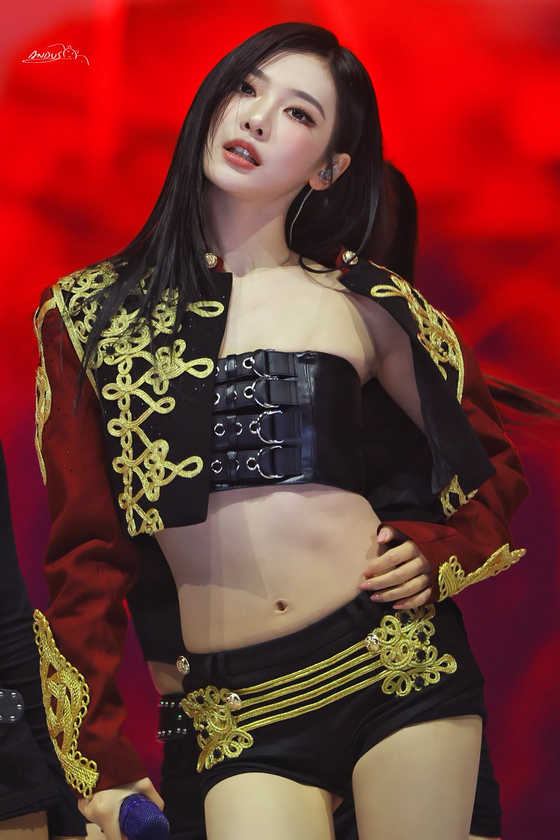 AndusMui's tweet image. 251220 MMA

#ningning #닝닝 #寧寧 #宁宁
#NINGNING #寧藝卓 #宁艺卓
#aespa