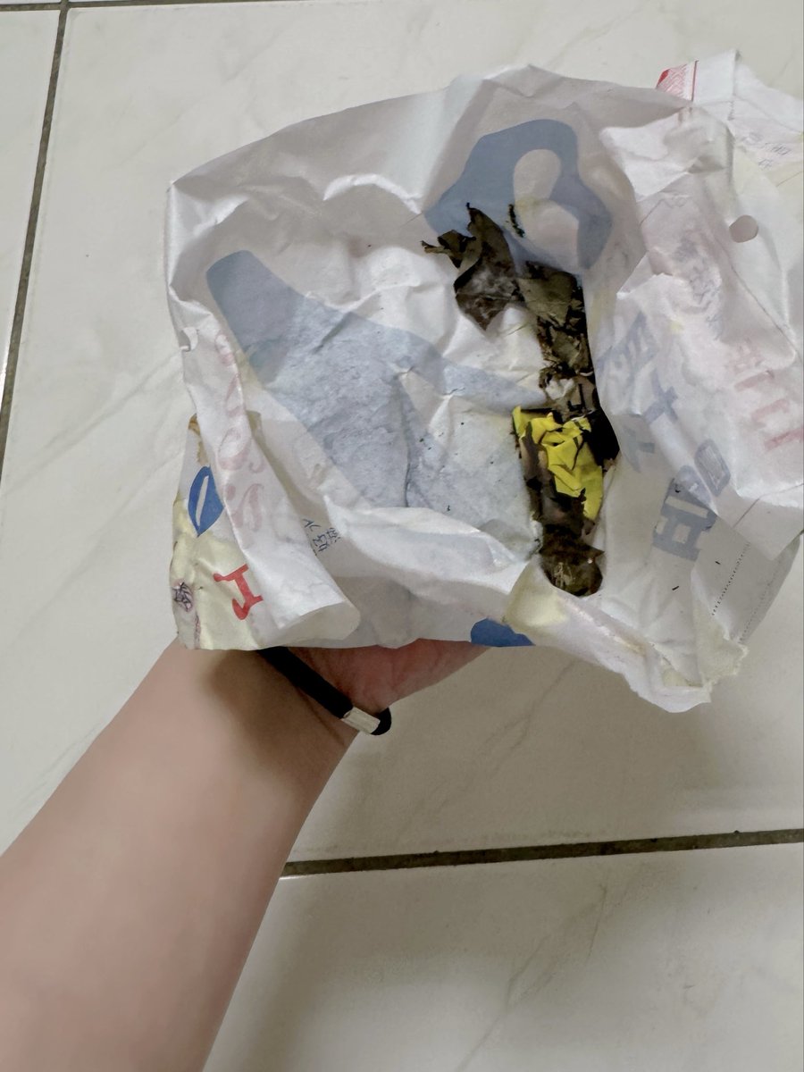 用浮水洗完熱水澡
不知道是不是心理因素
手真的沒在抖了
有一種心裡安定的感覺
推薦給有被嚇到的台北朋友
真的可以收驚看看🥹

祝福大家平安 https://t.co/tpFmQvRLAT