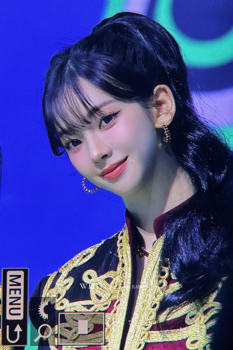 251220 빼꼼

#카리나 #Karina #에스파 #aespa