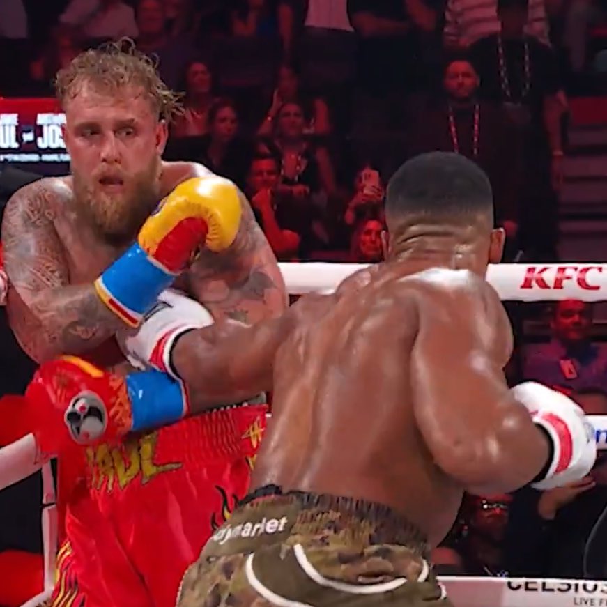 imMikeFish's tweet image. It was at this moment, Jake Paul regretted wearing the Hulk Hogan tribute shorts.