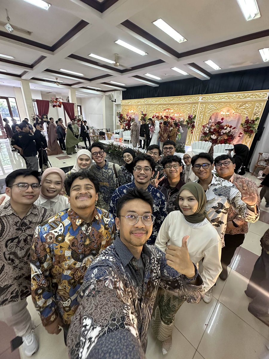 RiderMamen's tweet photo. HAPPY WEDDING IMAM &amp; HANIM! SEMOGA BAHAGIA SAMPAI AKHIR HAYATTTT @imammulhaq23 @kejuhan https://t.co/aMjgZJQnYe
