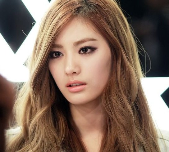 flirtaeyeon's tweet image. 2nd gen of kpop was truly on another level cause the insane amount of crazy face cards it had is unmatched