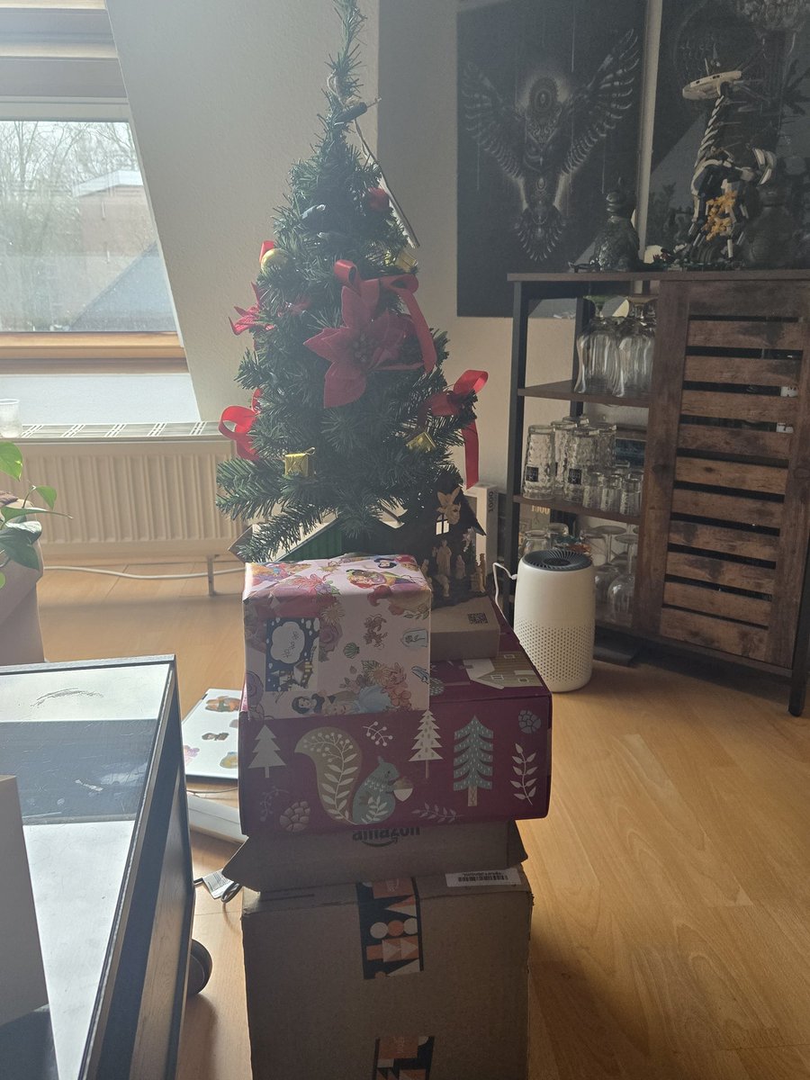 kira-nia: next goal: Urlaub tweet media