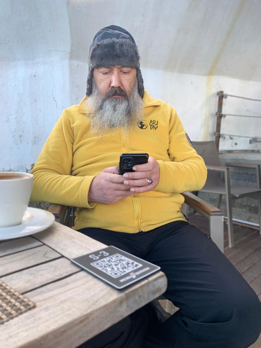 Bu ülkeyi bölmek isteyen ve Bu ülkenin bölünmesini isteyenlerle bırakın Ticaret ve alışveriş yapmayı, selamı sabahı dahi kesin. Emin olun yalnızlaşmayacak  hatta çok daha çoklaşacaksınız. Ve aynı zamanda ülkeyi bölmek isteyenlere bir ders vermiş olacaksınız. Bu ülkede kimse