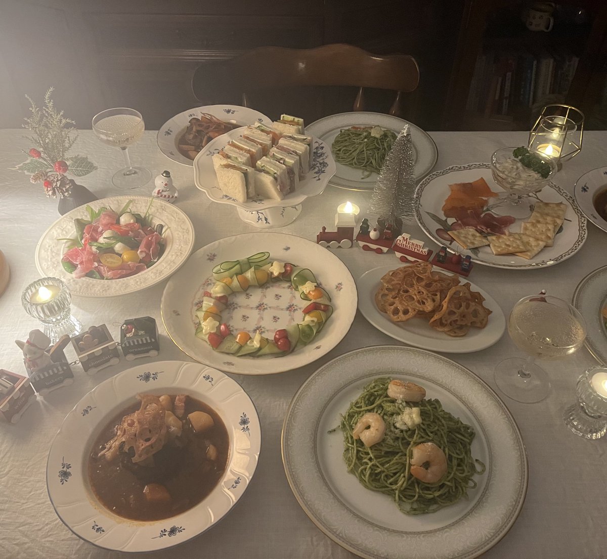 0423uin's tweet image. クリスマスパーティー🌲✨