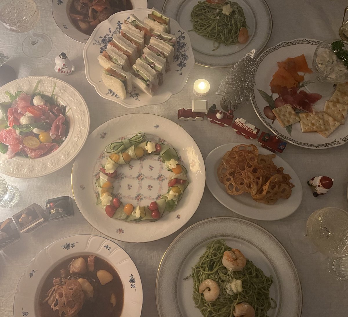 0423uin's tweet image. クリスマスパーティー🌲✨