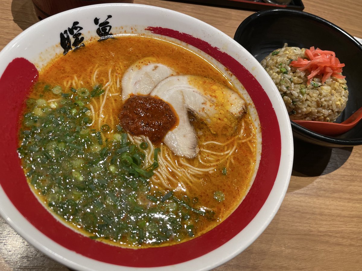 tkmlx's tweet image. ラーメン食ってホテル帰還
初ライブイベント観戦とてもいい刺激になりました！FF内外のプレイヤーさんとも交流出来て楽しかった😘