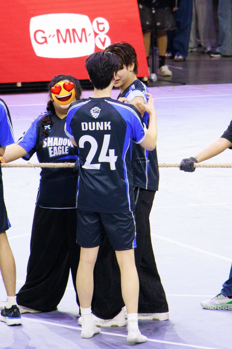 dn_jchen's tweet photo. เฟรมคู่เยอะมาก ฟรินวะ

JD JAIDEE TEAM EAGLE 
#GMMTVStarlympics2025 https://t.co/pL5C5xQeig