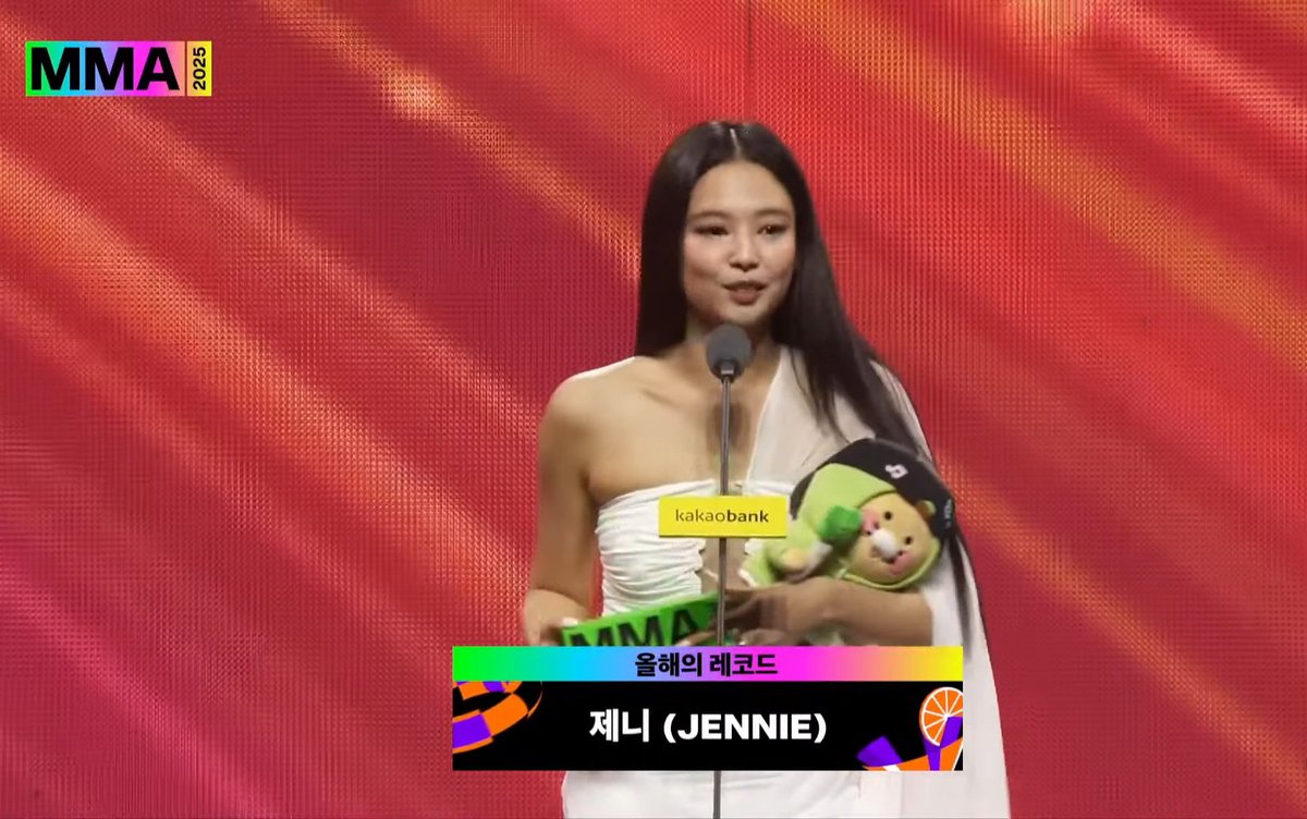 ᴱᴬᴿᵀᴴ ᴶᴱᴺᴺᴵᴱ tweet media