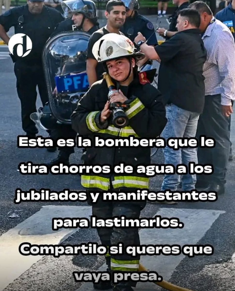 El corto tiempo que trabajé en el área de formación del <a href="/MinSeguridad_Ar/">Ministerio de Seguridad Nacional</a> estuve en la parte de Protección Civil, específicamente área BOMBEROS, conocí gente maravillosa que nada que tiene que ver con esta mala mujer. 
Espero que ya esté denunciada