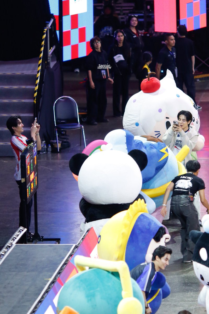 พี่เอิร์ทเค้ารักของเค้ามากจริง ๆ 😭🤎❤️

EARTHMIX CHEER STARLYMPICS 2025 
#GMMTVStarlympics2025 
#เอิร์ทมิกซ์ #MRSATURNWORLD