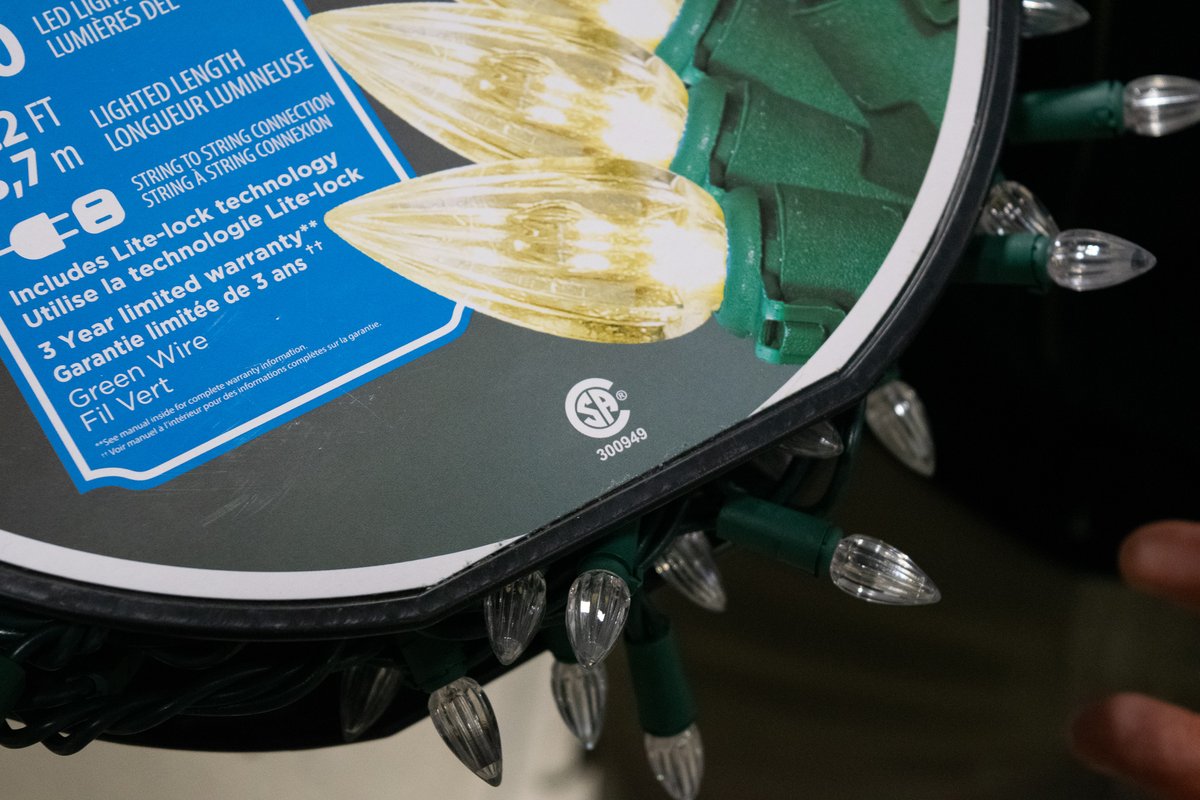 🎄 Holiday fire safety starts with safe HOLIDAY LIGHTS

✔️  Inspect every strand for damage (discard broken ones)
✔️ Use certified lights/timers (CSA, ULC, or ETL)
✔️ Use LED lights
✔️ Turn lights off overnight or when you’re away
✔️ Outside use outdoor-rated lights