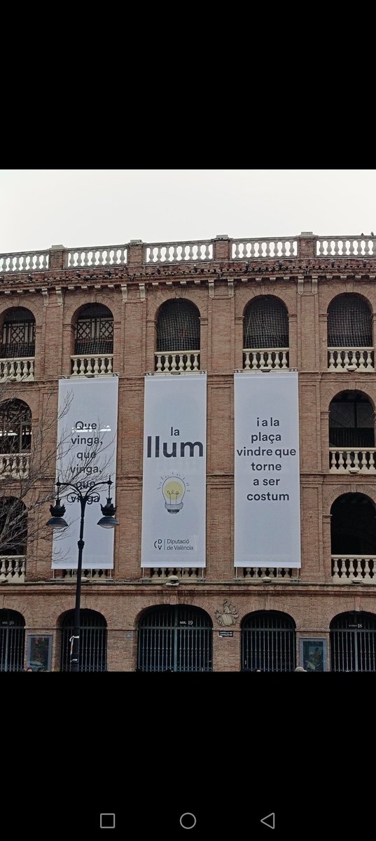 lo de que hagen canviat el cartell ajsjaksjskkal