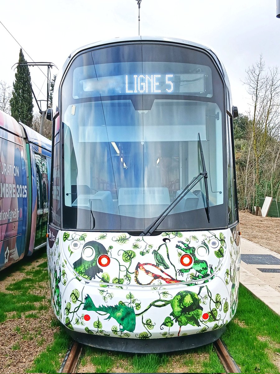 La Ligne 5 est inaugurée ! 💚🎉 
Une belle matinée et des jolies photos a suivre dans le weekend 📸😉🌿