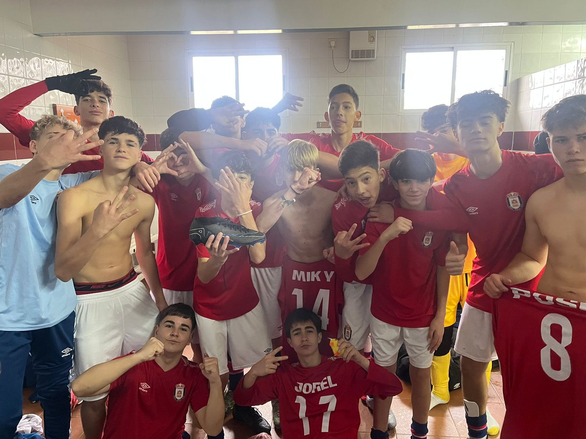 Cadete A 🔴🔵
Victoria trabajada a domicilio en Candeleda 💪
Partido serio, esfuerzo colectivo y premio final.
11 de 11. Seguimos sumando.

#CanteraRealÁvila #FamiliaRealÁvila #RealÁvila #VamosRealÁvila