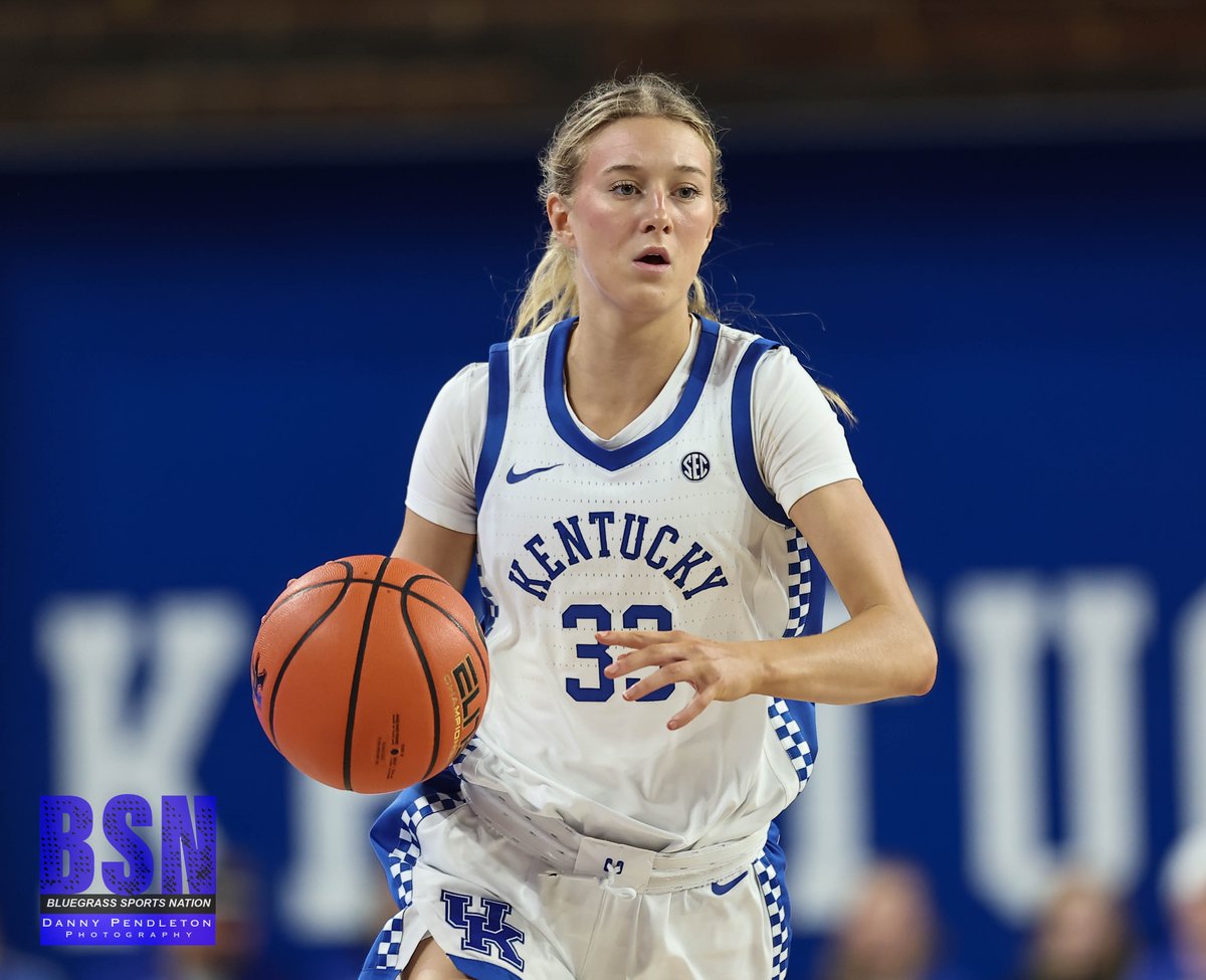 danpend3500's tweet image. Kentucky women clabbered Wright State at HMC #Friday night, 96-53. Clara Strack with 25. @BGSportsNation