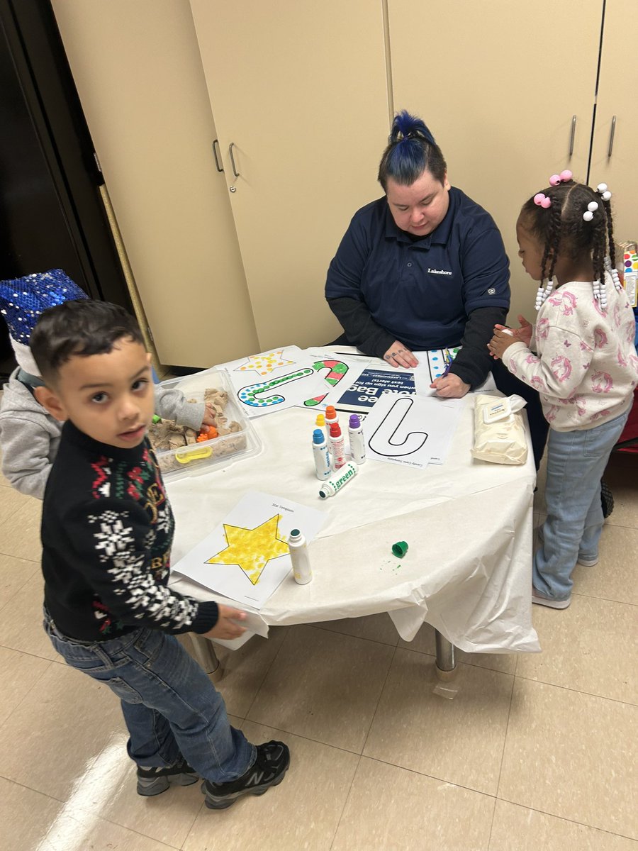 Thanks so much Liam <a href="/LakeshoreLM/">Lakeshore Learning</a> for making our PreK Winterfest so fun and engaging for our students!! ❄️☃️<a href="/HumbleISD_OE/">Oaks Elementary</a>