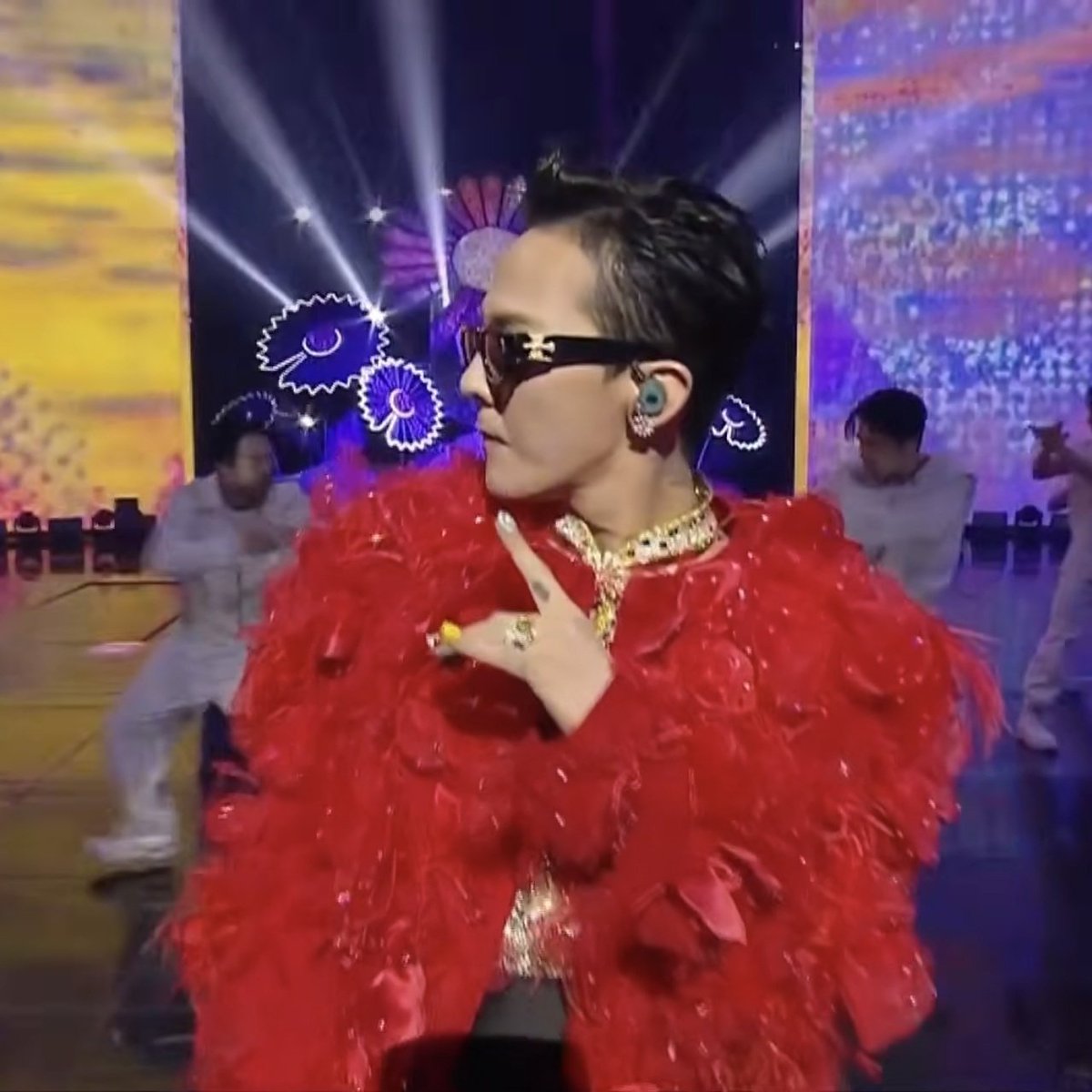 8KLIFE's tweet image. 🏆 DAESANG ALBUM OF THE YEAR 
🏆 DAESANG ARTIST OF THE YEAR
🏆 DAESANG SONG OF THE YEAR
🏆 Top 10 Artist of the year
🏆 Best Male Artist 
🏆 Best Song Writer 
🏆 Millions Top 10 Album

7 AWARDS!!! G-DRAGON YOU DID THAT!