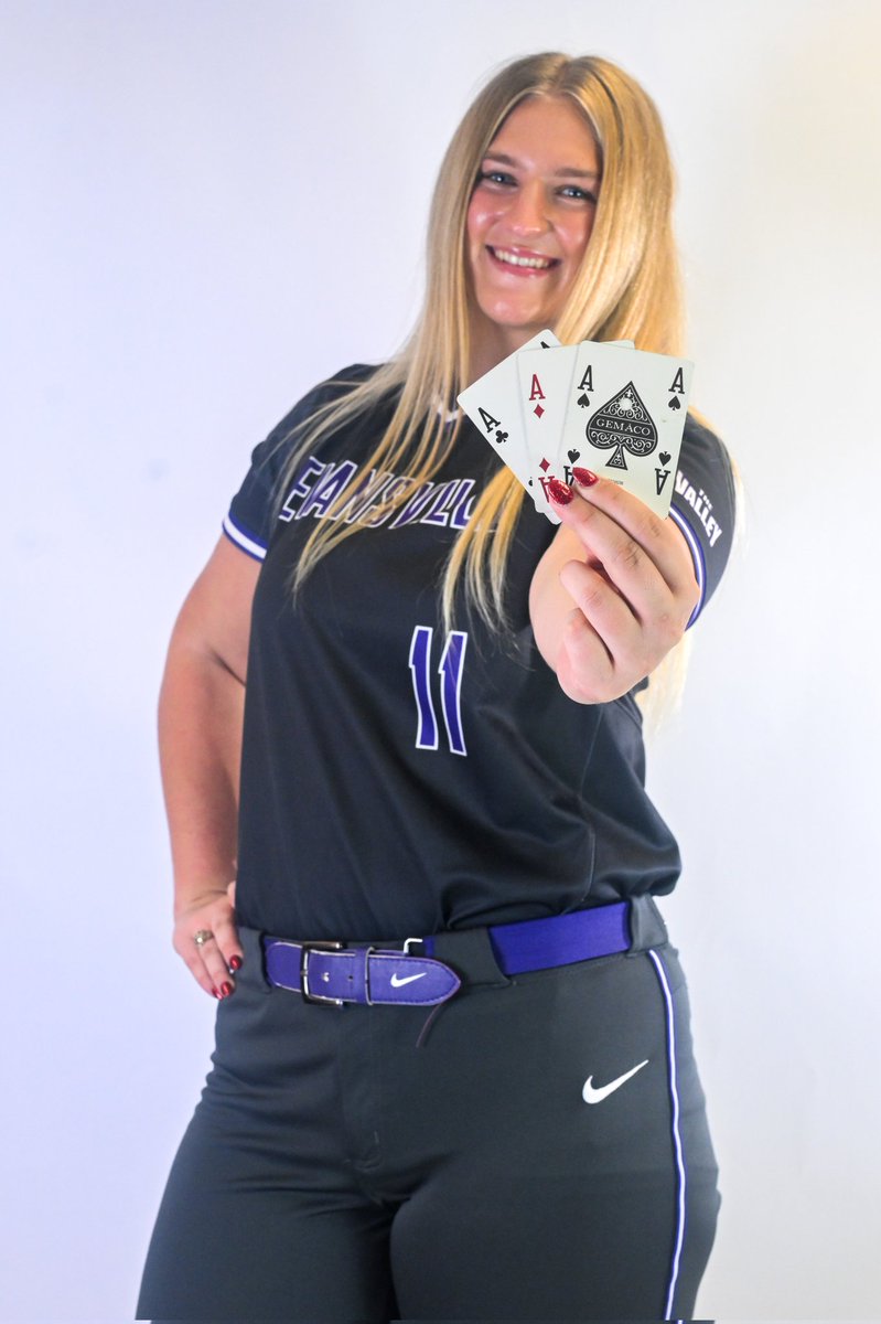 Sophia Otten 🥎 🏀 tweet media