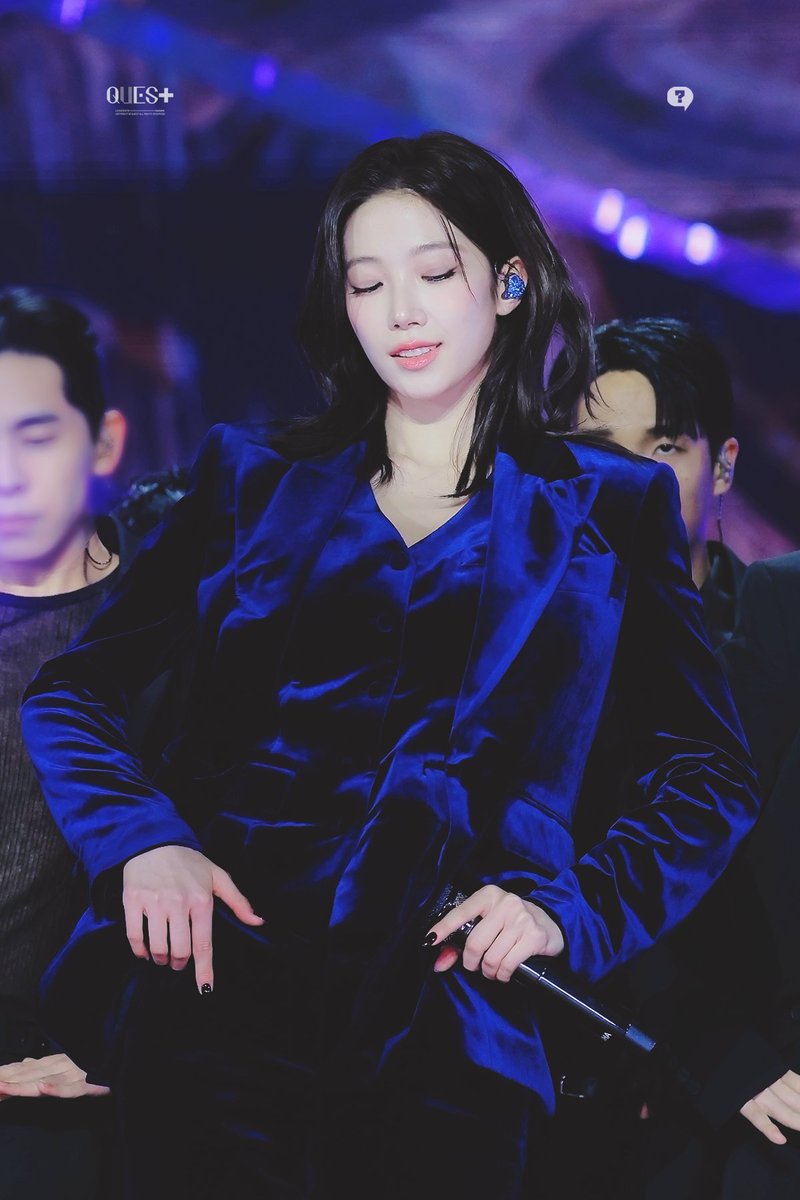 251219

#LE_SSERAFIM #르세라핌 #카즈하 #KAZUHA #カズハ