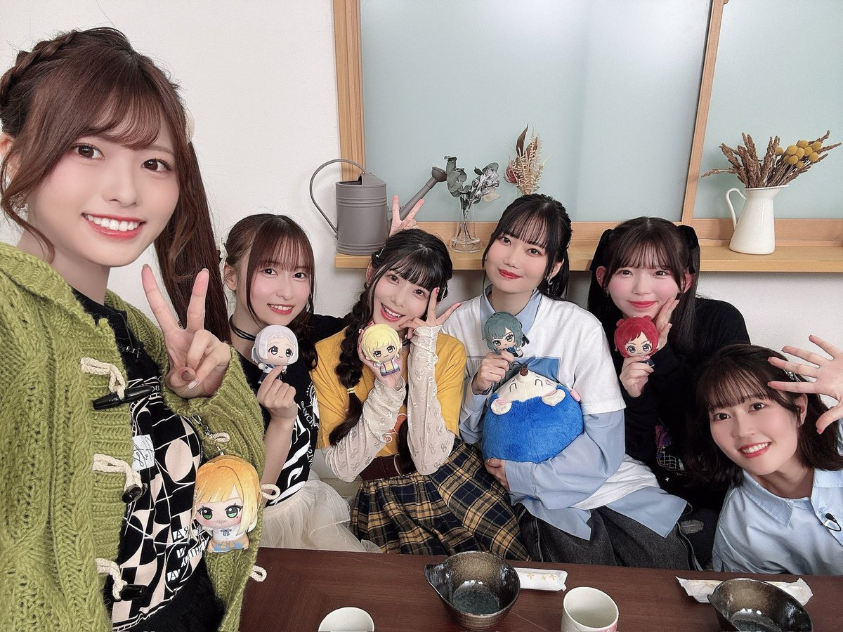 miya_minato1216's tweet image. #学マス年末3時間SP 〜2025年もお疲れ様でした鍋パーティー〜
ご視聴いただきありがとうございました🥰

すき焼きだ〜〜〜〜い好きなので、皆と作れて楽しかった〜〜！！💕
すき焼きは強いので、意外な食材も全て調和してくれます。美味しかった！！😋✨

Pっちのみなさんも、2025年お疲れ様でした！👏