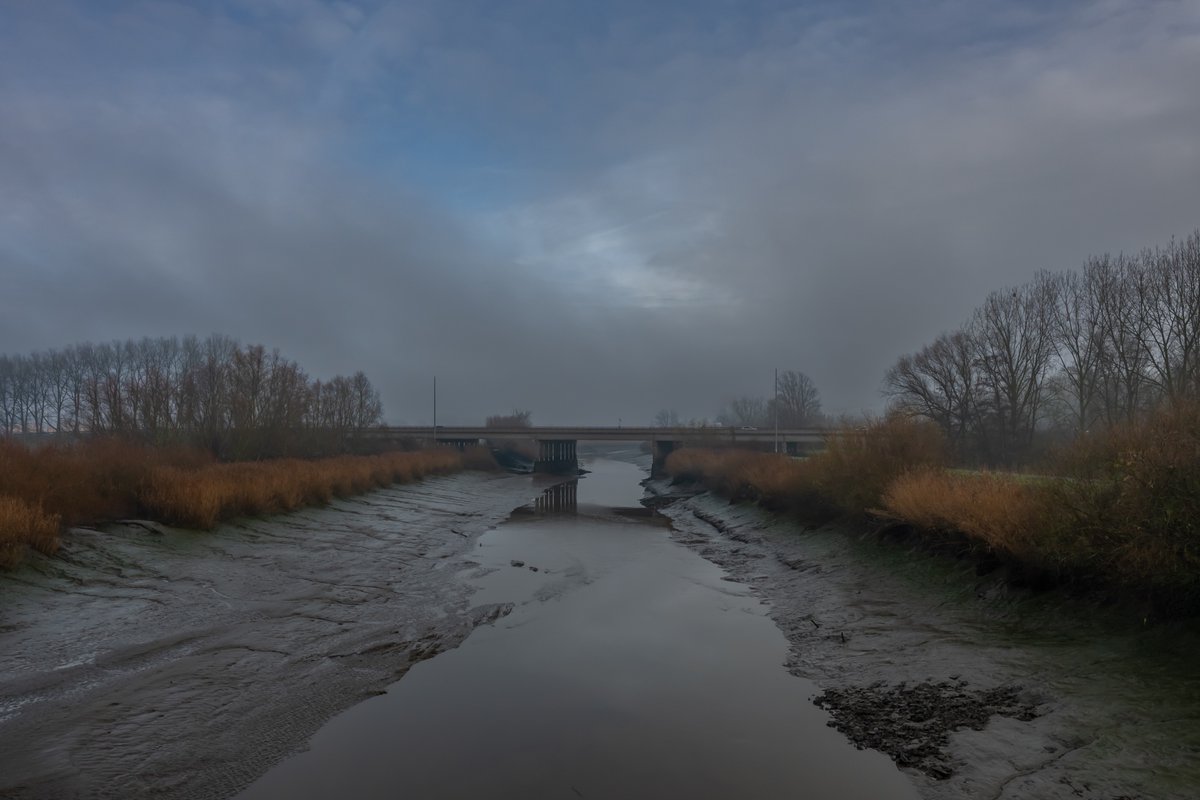 MWezemael's tweet photo. #vrtweer @meteoBram #weerfoto #Hamme 10u58 #poging tot #opklaring #wolken #wandelweer #nikonphotography #weatherphotography https://t.co/wi6NVgW9L1