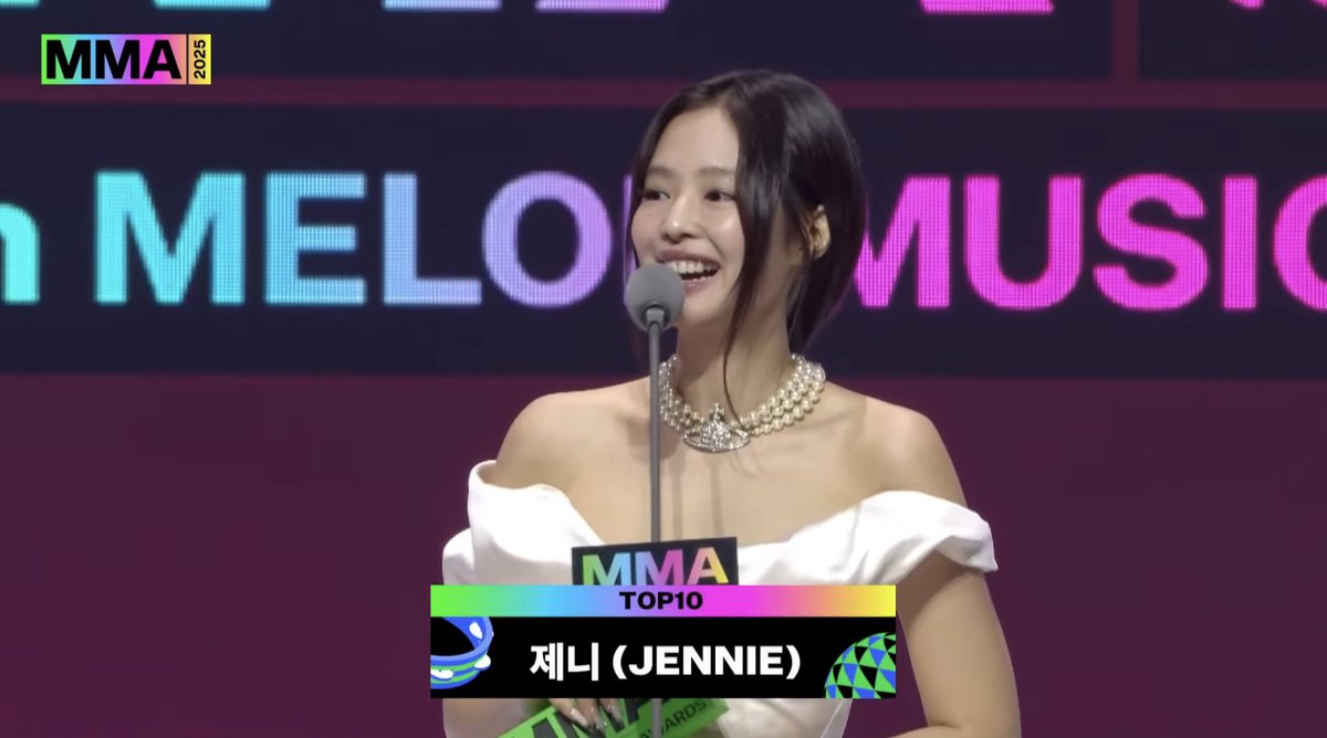 BBU_BLACKPINK's tweet photo. Congratulations #JENNIE for winning at the 17th Melon Music Awards 2025

🏆RECORD OF THE YEAR (Daesang)
🏆TOP 10 (Bonsang)
🏆MILLIONS TOP 10

JENNIE TAKES OVER MMA 
JENNIE ROCKS MMA
#JennieRubyOwnsMMA
#멜뮤의_주인공_제니 https://t.co/daDudltwVs