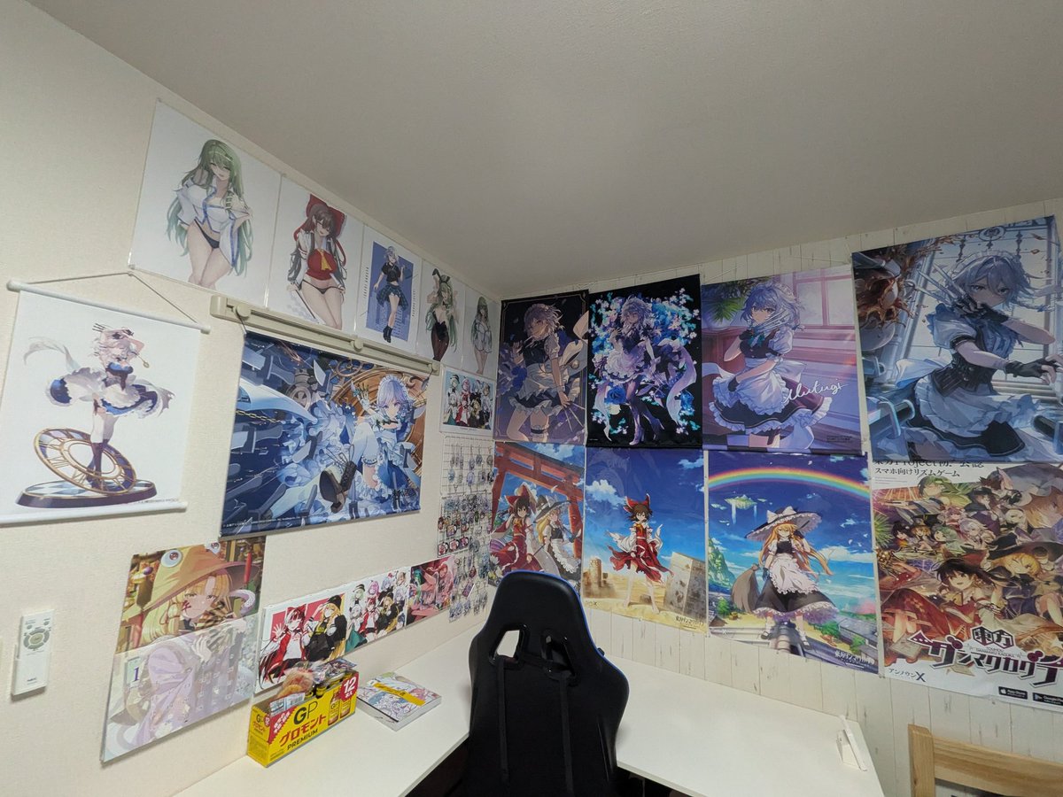 Riotan様❤️のお部屋 東方お部屋紹介 拡大バージョンの部屋 今年だけで結構買ったな〜