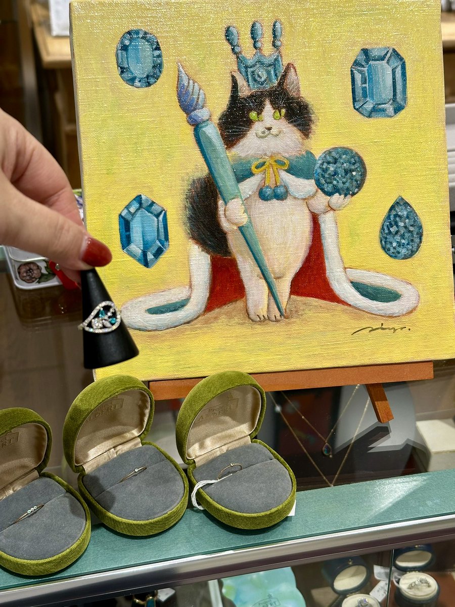 🎡岡﨑百貨店🌹で迎えるこの季節も、今年で3度目となりました🎄

たくさんの方々にご挨拶でき、とても嬉しい一日でした🪅💖

ジュエリーや文具たちをお迎えいただき、本当にありがとうございます🎄
また、わざわざ会いにきてくださった方々、ありがとうございます🙇

また来年もよろしくお願いします💎