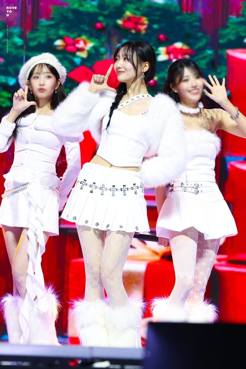 251219 가요대축제 러블리즈 류수정

뚜덩🤍

#류수정 #러블리즈 
#Lovelyz #SUJEONG #RYUSUJEONG