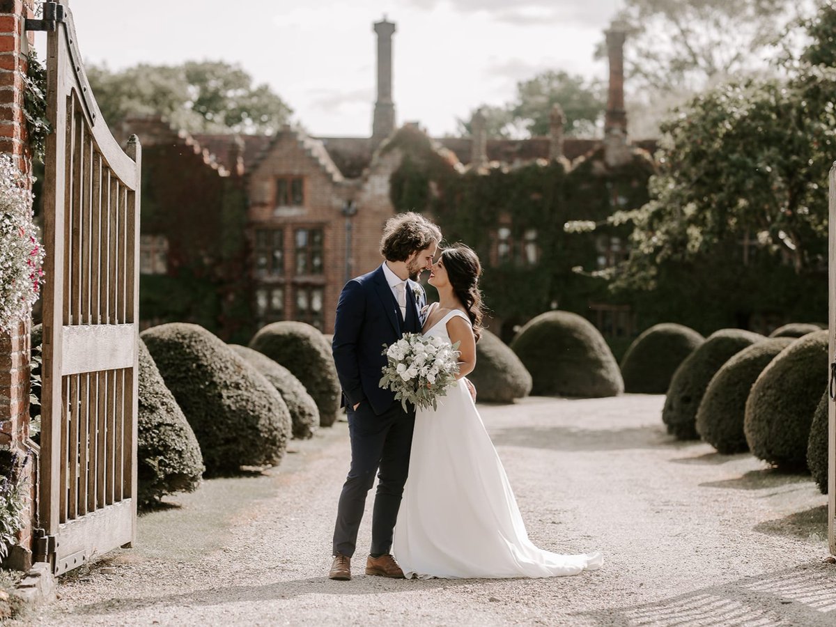 Step into a wedding day straight out of a storybook at @seckfordhallhotel✨ From its stunning Tudor architecture to the peaceful lakeside views, every corner is made for memories that last a lifetime.