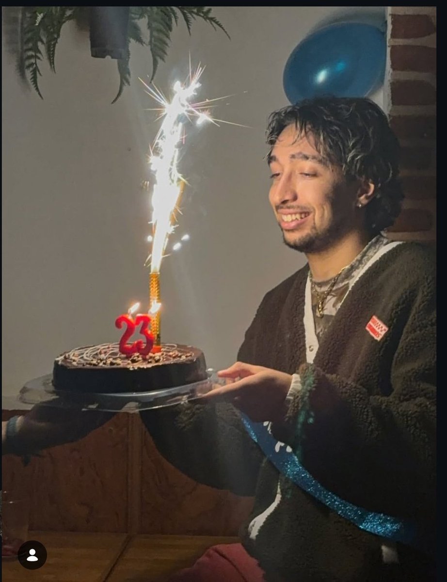 la_camarera's tweet image. q mono mipol