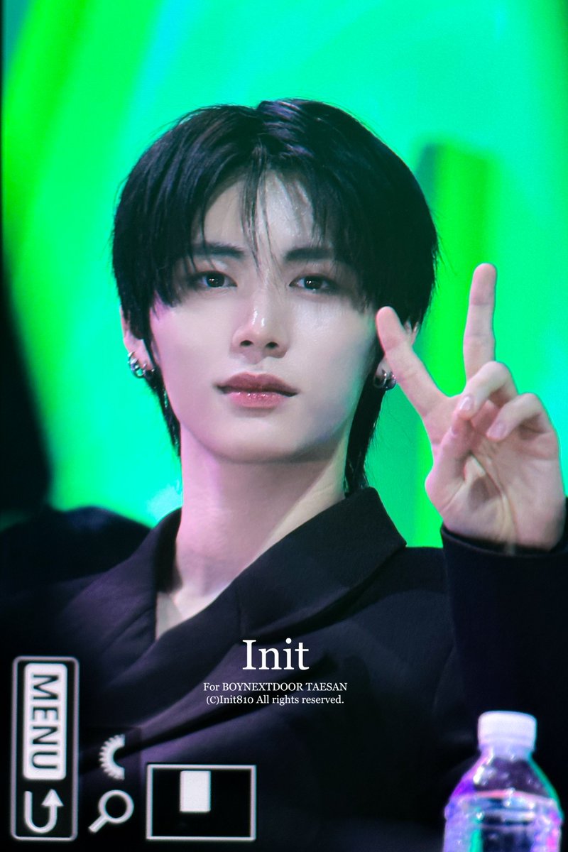 Init810's tweet image. 251220 MMA 수상축하해💕

#BOYNEXTDOOR #TAESAN
#보이넥스트도어 #태산