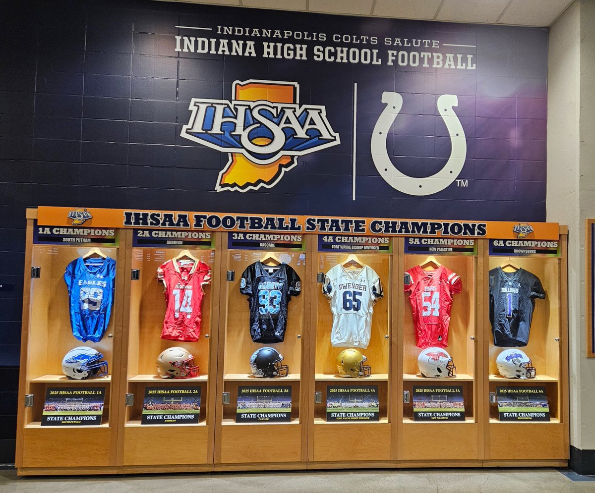 Cadethletics's tweet photo. Thank you @Colts, @LucasOilStadium, and @IHSAA1 for the awesome display of this year's state champions! #GOCADETS https://t.co/fF3GYWLloZ