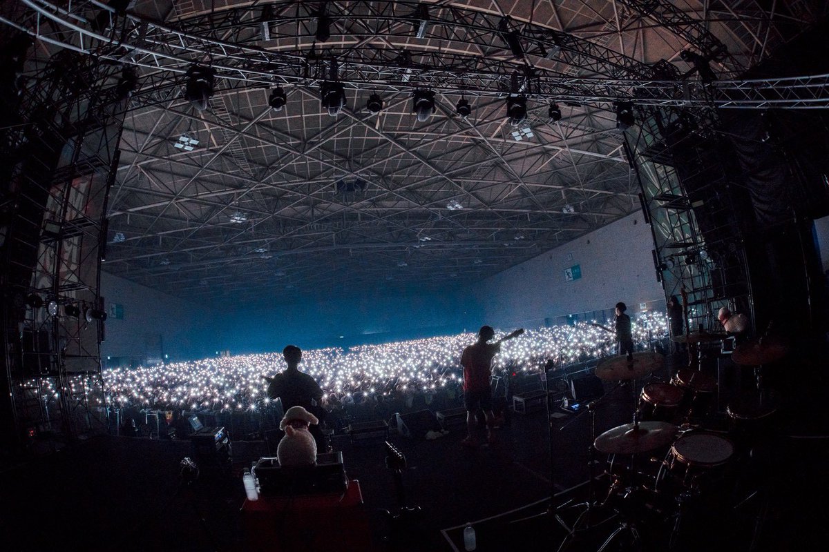 durian_official's tweet photo. え？超能力戦士ドリアンのライブの感想
もっと聞きたいんですけど？？？？
教えてくれません？？？？？
どうでした？？？初めて見てくれた人も多かったと思いますけど？？？
どうでした？楽しめました？？？

4/17(金)静岡と8/2(日)名古屋ホールワンマン
悩んでます？どう？背中押そか？？

#メリロ https://t.co/BJmVw9f2NA
