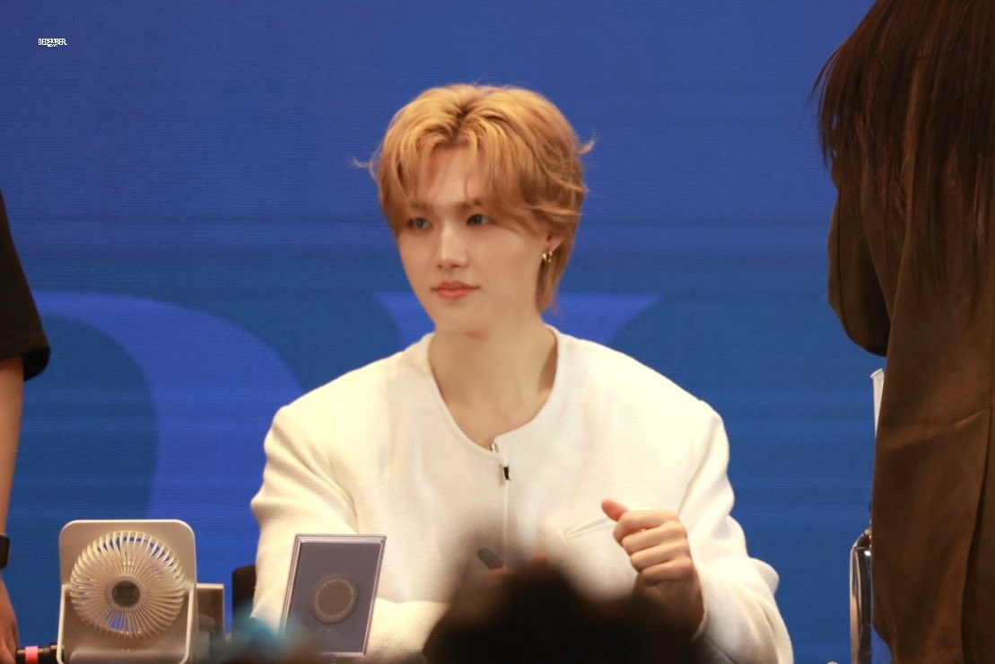 December.DY tweet media