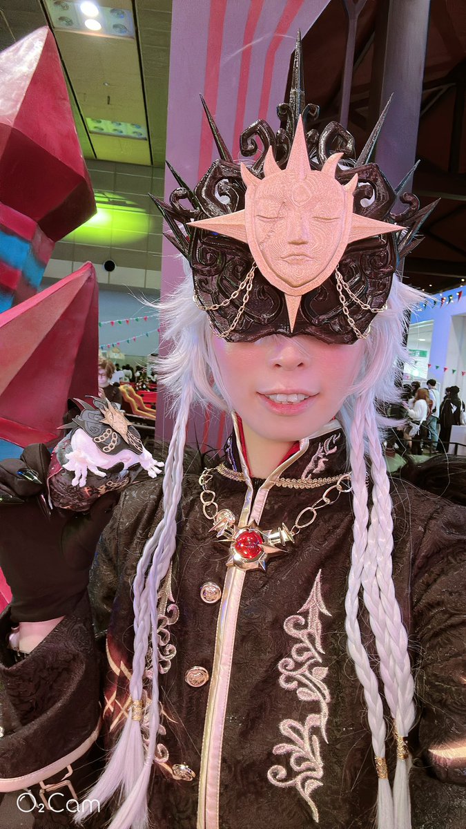 2日目はイタカでいた〜〜！推しの推し衣装着れて嬉しいぜ！仮面つける