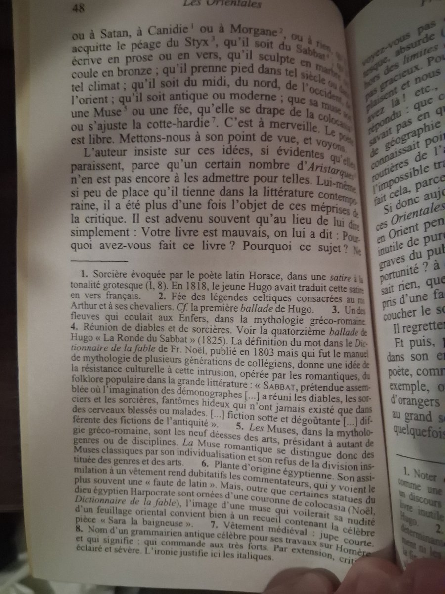PyroYeeet's tweet image. Je me souviens de mon professeur de français de troisième qui nous disait que de tous les auteurs français, Victor Hugo était celui qui possédait le vocabulaire le plus étendu.

Il avait raison. Il avait complètement raison oh mon Dieu on est à la PAGE DEUX DU BOUQUIN